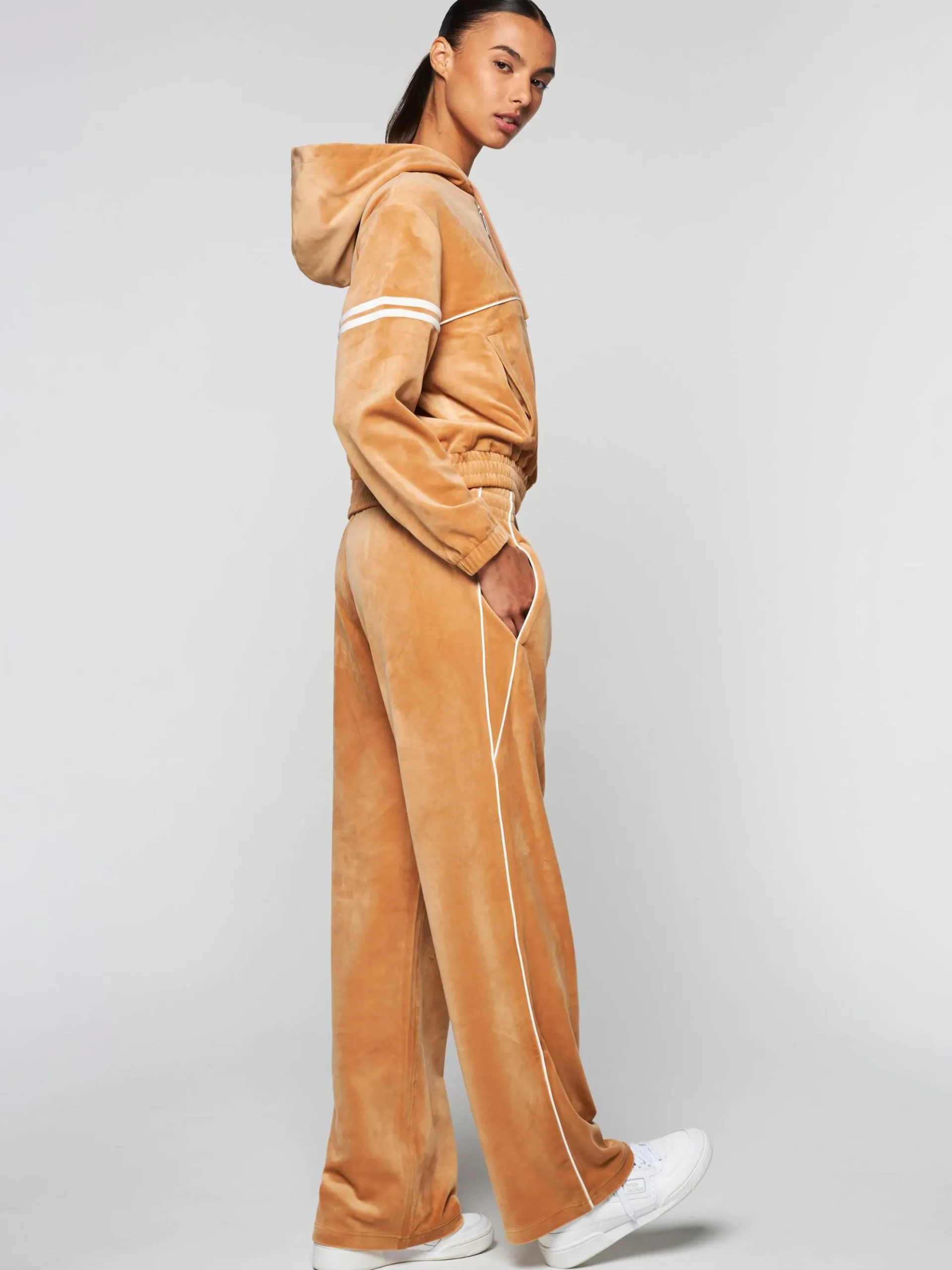 Sergio Tacchini Mare Velour Pant- MEERKAT Online