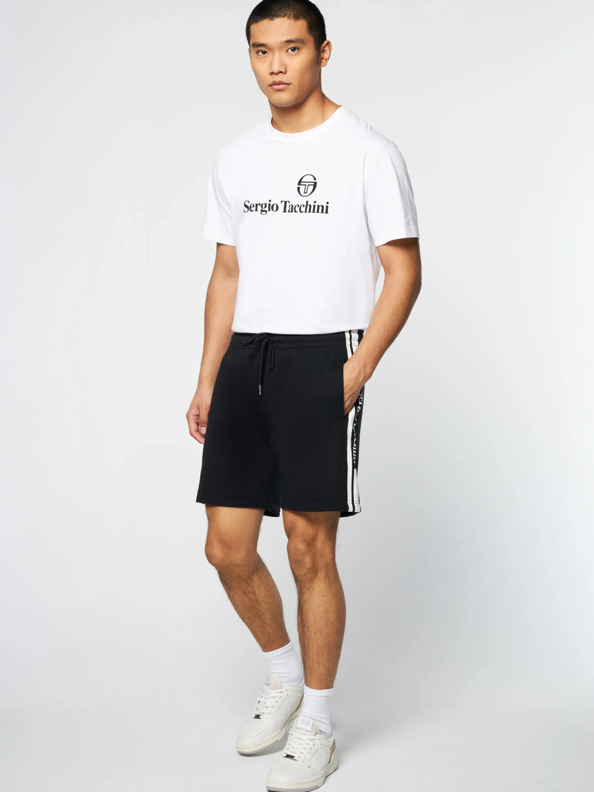 Sergio Tacchini Pereto Tape Short- BLACK BEAUTY Fashion